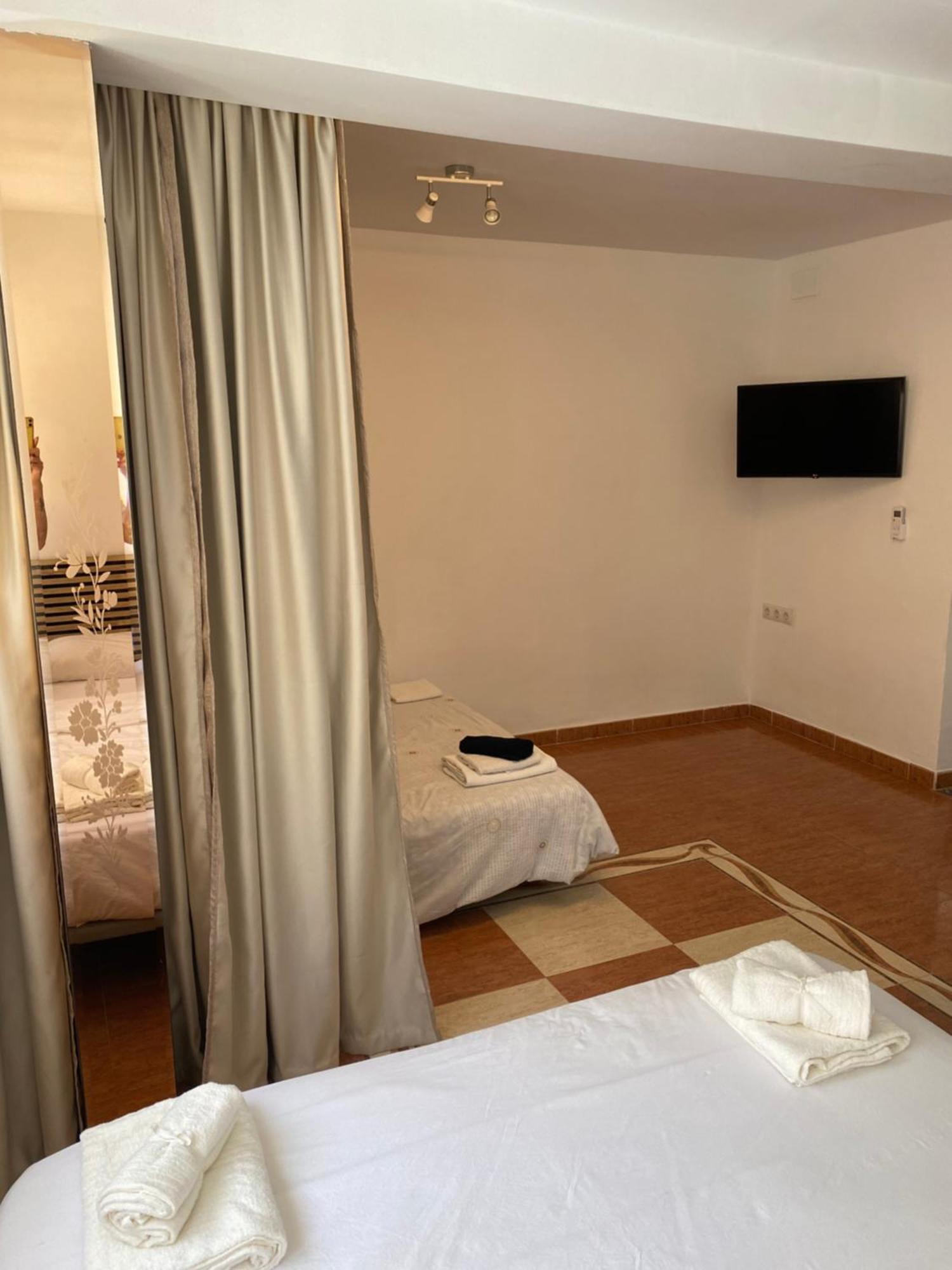 Habitaciones Con Bano Y Cocina Privada Valencia Exteriör bild